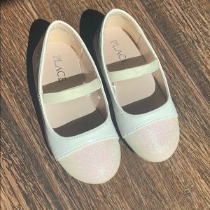 Children’s Place toddler white dress shoes🤍💗